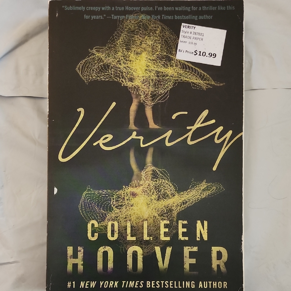 Verity by Colleen Hoover Paperback